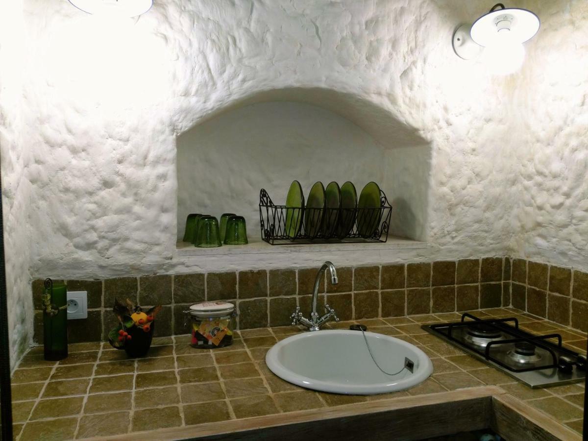 Troglodelice Bed & Breakfast อาแซ-เลอ-ริโด ภายนอก รูปภาพ