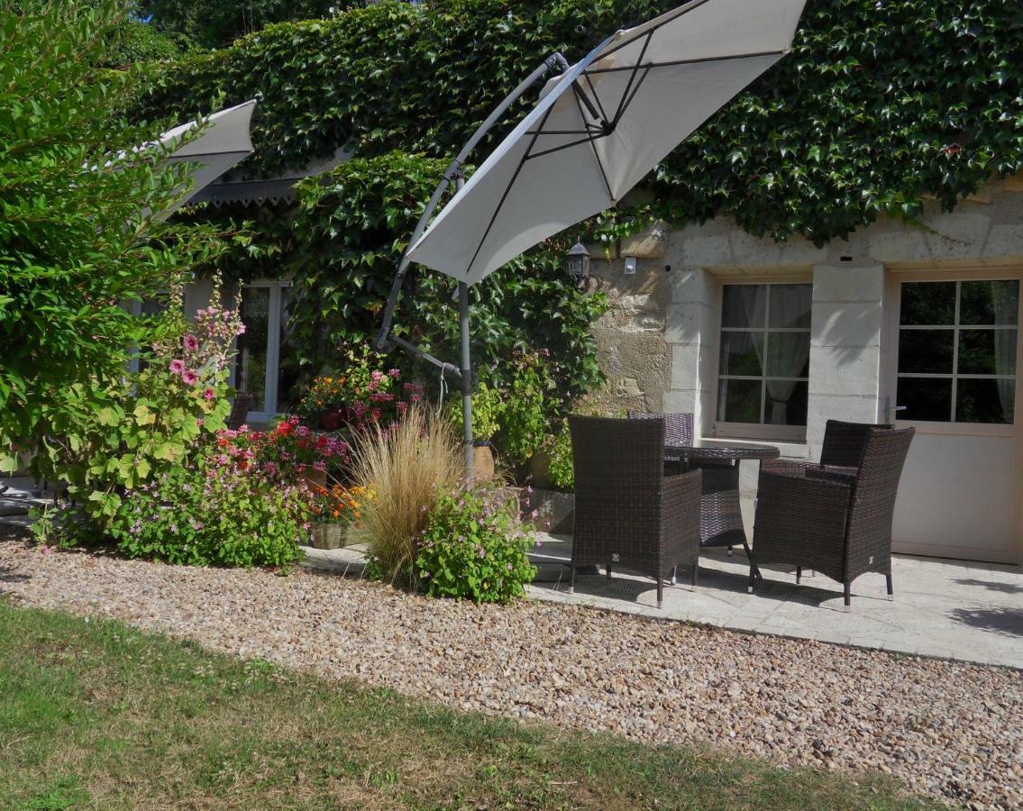 Troglodelice Bed & Breakfast อาแซ-เลอ-ริโด ภายนอก รูปภาพ