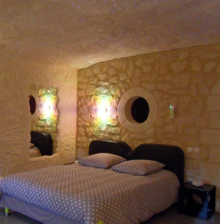 Troglodelice Bed & Breakfast อาแซ-เลอ-ริโด ภายนอก รูปภาพ